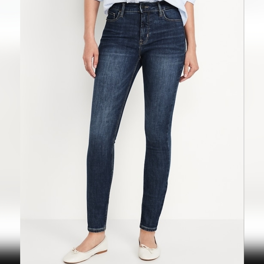 Old Navy Rockstar Super Skinny Extra High Rise Jeans